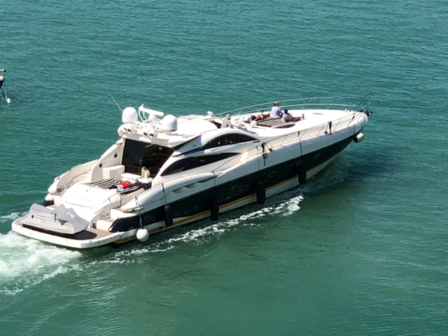 Sunseeker Predator